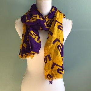 Zoozatz Louisiana university oblong sports scarf